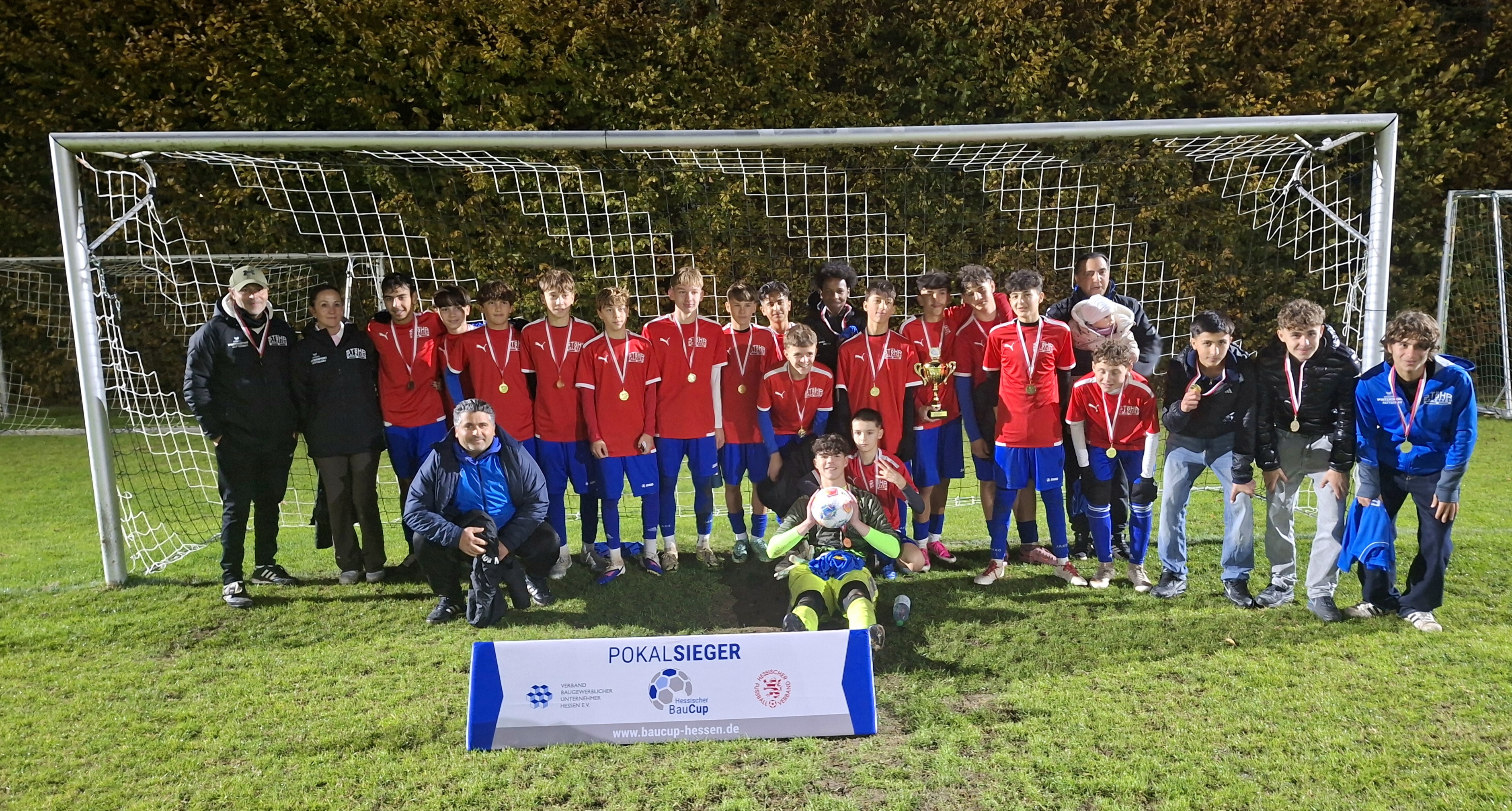 Die Siegermannschaft des TSV Korbach beim BauCup-Pokalendspiel der C-Jugend in Goddelsheim.